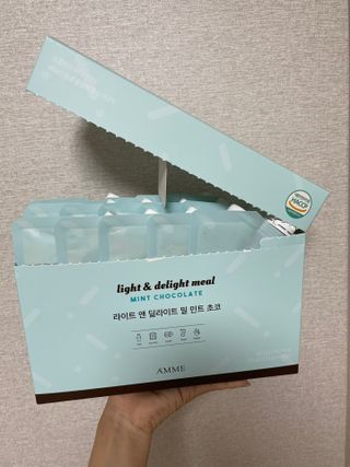 아므_이너뷰티 라이트 앤 딜라이트 밀 민트 초코 — 5점을 준 리뷰어가 2021년 7월 올린 사용 사진