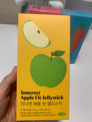 맛있게 골라먹는 이너셋 ABC젤리스틱 이너뷰티젤리 3종세트 15포X3박스 — 5점을 준 리뷰어가 2023년 4월 올린 사용 사진