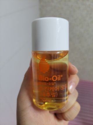 바이오오일 [바이오-오일] 스킨케어 오일 내추럴 60ml — 5점을 준 리뷰어가 2021년 10월 올린 사용 사진