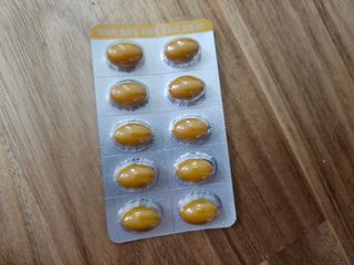 아이비웰니스 [카톡]롱비다 커큐민 강황 400mg 함유 아이비 옐로우 초임계 알티지 오메가3 KD 파마 (30캡슐) — 5점을 준 리뷰어가 2025년 5월 올린 사용 사진