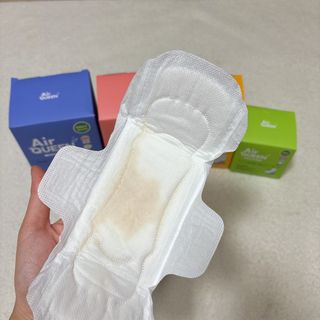 에어퀸 뉴브레스 유기농 생리대 4종 (팬티라이너 20P + 중형 10P + 대형 10P + 오버나이트 8P)_체험단 2차 — 4점을 준 리뷰어가 2024년 11월 올린 사용 사진