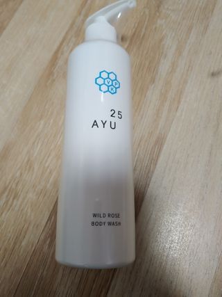 AYU25[아유트웬티파이브]피부 진정, 보습 와일즈 로즈 바디워시 — 5점을 준 리뷰어가 2021년 3월 올린 사용 사진