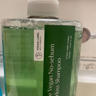 닥터시드 티트리 앤 라임 비건 지성케어 쿨 탈모 샴푸 (1000ml) — 5점을 준 리뷰어가 2023년 7월 올린 사용 사진