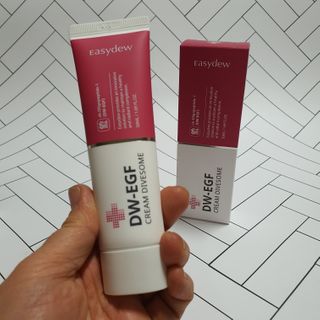 이지듀 DW-EGF 크림 다이브좀_콜라겐이 쏙쏙, 탄력피부로 다이빙 — 5점을 준 리뷰어가 2021년 2월 올린 사용 사진