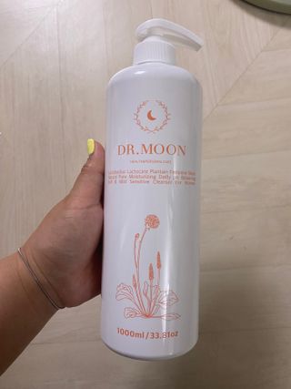 프리[닥터문] 유산균 락토케어 질경초 여성청결제 1000ml (젤타입) — 5점을 준 리뷰어가 2022년 6월 올린 사용 사진