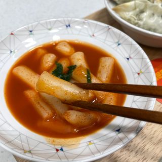 유비쿡 컵떡볶이 매운컵떡볶이2개/ 짜장컵떡볶이 2개  총 4개세트 — 5점을 준 리뷰어가 2021년 7월 올린 사용 사진