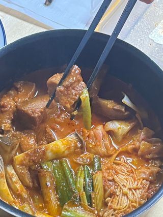 [푸딩팩토리] 대구 동인동식 수비드 매운돼지갈비찜 750g_국내산 돼지고기, 마늘듬뿍 동인동식 찜갈비 — 4.5점을 준 리뷰어가 2022년 8월 올린 사용 사진