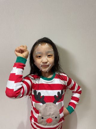 소이베베X신비아파트 키즈 아토 활력 마스크팩(금비 모양) 1+1 — 3.5점을 준 리뷰어가 2023년 3월 올린 사용 사진