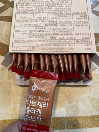 자연에온 몽모랑시 타트체리 3종 세트 구성 - 저분자콜라겐젤리, NFC 착즙주스 — 5점을 준 리뷰어가 2021년 7월 올린 사용 사진