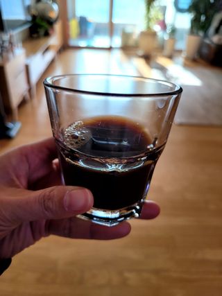 참앤들황토농원 국내산 흑염소를 정성스럽게 담은, 프리미엄 흑염소 진액 70ml x 30포 1박스 — 4점을 준 리뷰어가 2023년 1월 올린 사용 사진