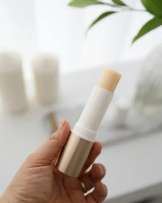 [사가수] 민감피부를 위한 진정 항산화 안티에이징, 더사가오브수 효혜윤 보태니컬 에너지 아이포올 스틱 — 4.5점을 준 리뷰어가 2023년 2월 올린 사용 사진