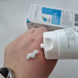 랑벨 수퍼내츄럴 아쿠아 수딩 크림 100ml — 5점을 준 리뷰어가 2022년 4월 올린 사용 사진