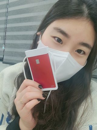 플러스엑스 오브젝트 [PlusX Object] 아이디프레임 2.0 & 듀얼프레임 - 플러스엑스 사원증 케이스 목걸이 디자인 어워드 수상 — 3점을 준 리뷰어가 2022년 1월 올린 사용 사진