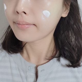 바노바기 코스메틱 바노바기 밀크씨슬 리페어 시카 선스크린 플러스 50ml — 5점을 준 리뷰어가 2023년 2월 올린 사용 사진
