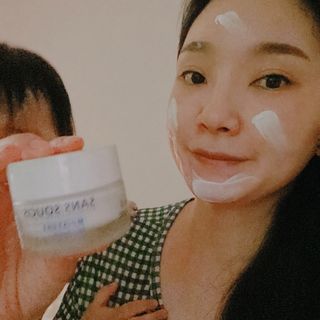 산수시 아쿠아 베네핏 24h 수부지 물광 속건조 수분크림 50ml — 5점을 준 리뷰어가 2021년 6월 올린 사용 사진