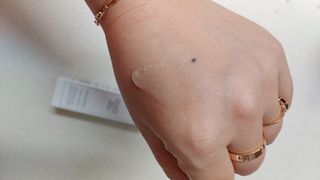 플레라디 에델바이스 워터풀 젤리 세럼 — 5점을 준 리뷰어가 2021년 7월 올린 사용 사진