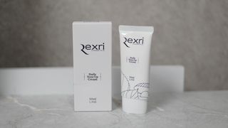 렉스리 데일리 톤업 크림 Rexri Daily Tone Up Cream — 5점을 준 리뷰어가 2022년 9월 올린 사용 사진