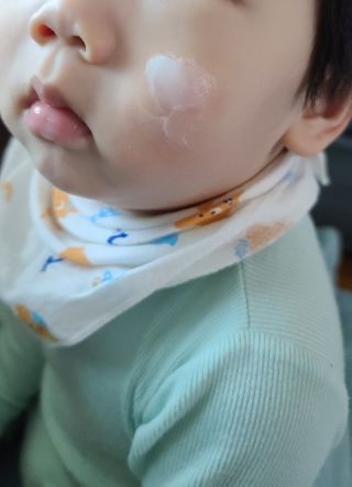 아토스탠다드 베이비크림 — 5점을 준 리뷰어가 2020년 12월 올린 사용 사진
