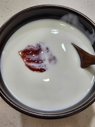 하나마이 [BEST 판매율 1위] 카스피해 유산균 종균_발효기가 필요없이 간편하게 만들어 먹는 요거트 생유산균 — 4점을 준 리뷰어가 2023년 2월 올린 사용 사진