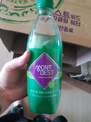 몽베스트 Montbest with Sparkling water Lime20병 — 5점을 준 리뷰어가 2021년 10월 올린 사용 사진