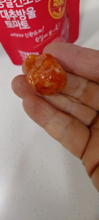 레드닥터 대추방울토마토 + 통째로 동결건조한 대추방울토마토 — 4점을 준 리뷰어가 2022년 12월 올린 사용 사진
