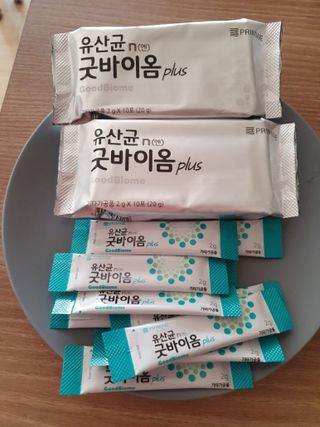 프리마인 유산균 국가지정연구소 선정, 살아있는 생유산균 200억 마리의 힘. 유산균n굿바이옴플러스 — 5점을 준 리뷰어가 2021년 11월 올린 사용 사진