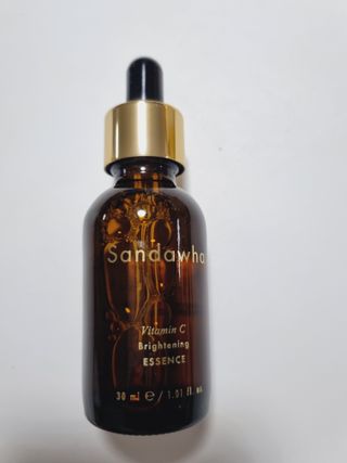 스킨큐어 산다화 비타민c 화이트닝 에센스 30ml — 5점을 준 리뷰어가 2023년 10월 올린 사용 사진