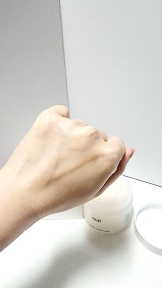 비엔디 2NOW[한글]BnD 바디 주름개선 엉덩이크림 — 4점을 준 리뷰어가 2025년 1월 올린 사용 사진