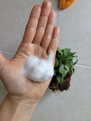 [바이로담] 저자극 약산성버블 폼 폼클렌징 150ml — 5점을 준 리뷰어가 2021년 3월 올린 사용 사진