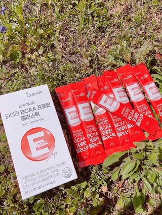 [인디닥터] 타이탄 BCAA 프로틴 젤리스틱 — 4점을 준 리뷰어가 2022년 4월 올린 사용 사진