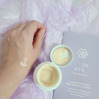 AYU25[아유트웬티파이브]다마스크로즈워터 베이스 천연 수분 촉촉 크림 — 4.5점을 준 리뷰어가 2021년 4월 올린 사용 사진
