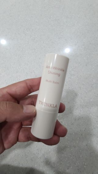 트윙클라 안티링클 샤이닝 멀티밤 — 5점을 준 리뷰어가 2022년 6월 올린 사용 사진