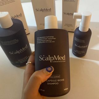 스칼프메드 레드캡슐바이옴 두피케어 프로바이오틱스 유산균 두피관리 세트 — 5점을 준 리뷰어가 2021년 4월 올린 사용 사진
