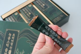 서울약사신협_프리미엄 진 녹용스틱 플러스10g x 30포 — 5점을 준 리뷰어가 2021년 8월 올린 사용 사진