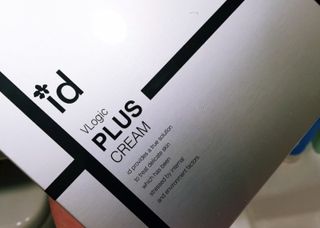 아이디플라코스메틱 아이디 브이로직 플러스 크림 15ml X 4EA — 5점을 준 리뷰어가 2022년 5월 올린 사용 사진