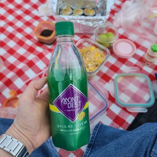 몽베스트 Montbest with Sparkling water Lemon OR Lime 20병(랜덤) — 5점을 준 리뷰어가 2021년 10월 올린 사용 사진