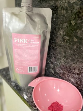 [유니프] 헤어 샤이니 핑크 컬러 트리트먼트 500g — 5점을 준 리뷰어가 2024년 4월 올린 사용 사진