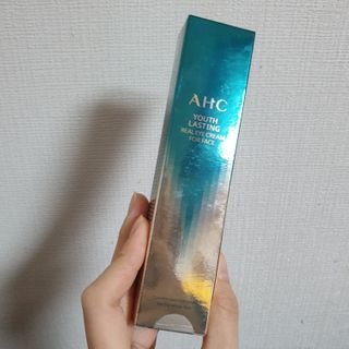[NEW 탄력유턴 아이크림] AHC 유스 래스팅 리얼 아이크림 포 페이스 — 5점을 준 리뷰어가 2021년 2월 올린 사용 사진