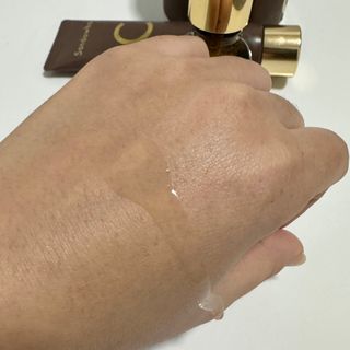 스킨큐어 산다화 비타민c 화이트닝 에센스 30ml — 5점을 준 리뷰어가 2023년 12월 올린 사용 사진