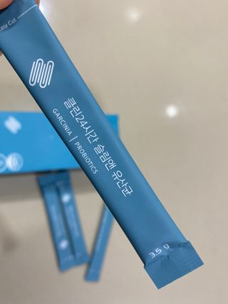클린24시간 슬림앤유산균 1박스 (3.5g X 15포) — 5점을 준 리뷰어가 2022년 10월 올린 사용 사진