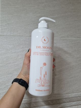 프리[닥터문] 유산균 락토케어 질경초 여성청결제 1000ml (젤타입) — 5점을 준 리뷰어가 2022년 7월 올린 사용 사진