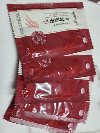 힘내라김홍삼 홍삼활력진 50ml x 5포 — 5점을 준 리뷰어가 2021년 4월 올린 사용 사진