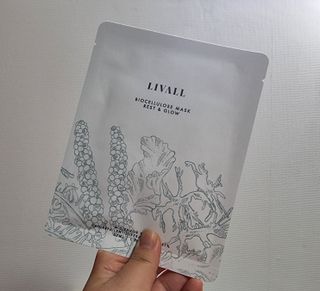 리브얼 | LIVALL 바이오셀룰로오스 마스크 레스트 앤 글로우 33ml  x 3개입 — 5점을 준 리뷰어가 2022년 6월 올린 사용 사진
