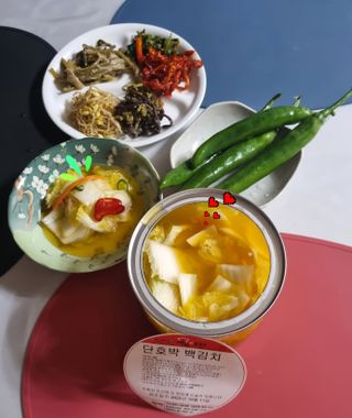 셰프애찬 단호박 백김치 1kg — 5점을 준 리뷰어가 2022년 10월 올린 사용 사진