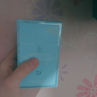 오투에니원 화이트 스완 갈락토미세스 비타민 C 워터 슬리핑 마스크 — 5점을 준 리뷰어가 2022년 12월 올린 사용 사진