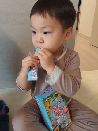 다나음 셀렌에 빠진 아연면역젤리 열대과일맛+사과맛 — 5점을 준 리뷰어가 2023년 1월 올린 사용 사진