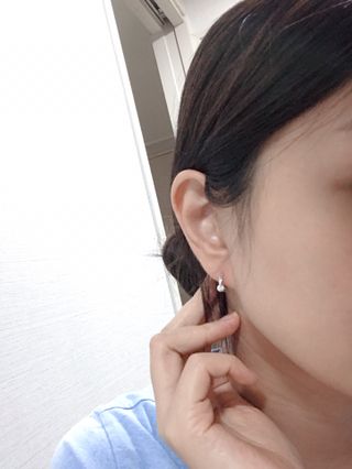 [골드앤디어] 14K 사선 큐빅 원터치 귀걸이_3color — 5점을 준 리뷰어가 2021년 7월 올린 사용 사진