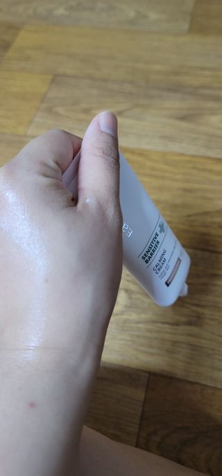 이지듀 RX 센시티브 베리어 카밍크림 — 5점을 준 리뷰어가 2021년 6월 올린 사용 사진