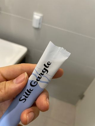 실크가글 실크단백질 함유 구강청결제 11ml 50포 — 5점을 준 리뷰어가 2021년 9월 올린 사용 사진
