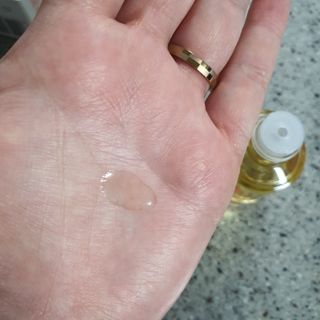바이오오일 [바이오-오일] 스킨케어 오일 내추럴 60ml — 5점을 준 리뷰어가 2021년 12월 올린 사용 사진